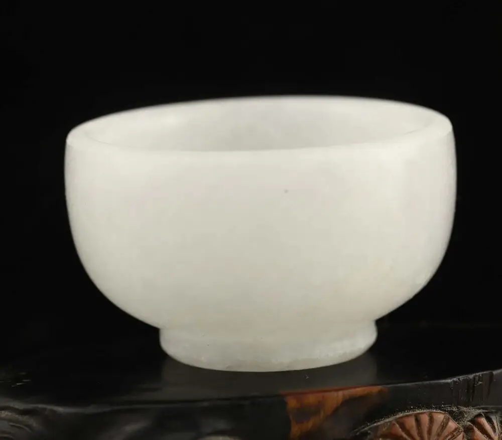 Старинная чайная чашка ручной работы из натурального белого нефрита