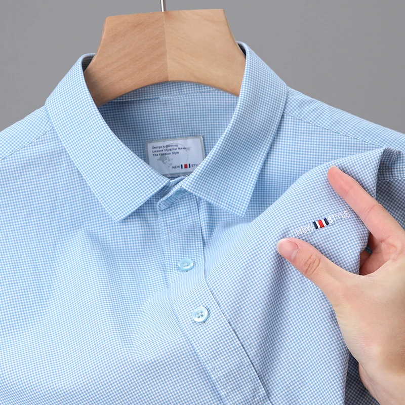 Высококачественная мужская рубашка в клетку с вышивкой и короткими рукавами, летний Европейский деловой повседневный тренд, красивая Классическая роскошная рубашка 2023 г.