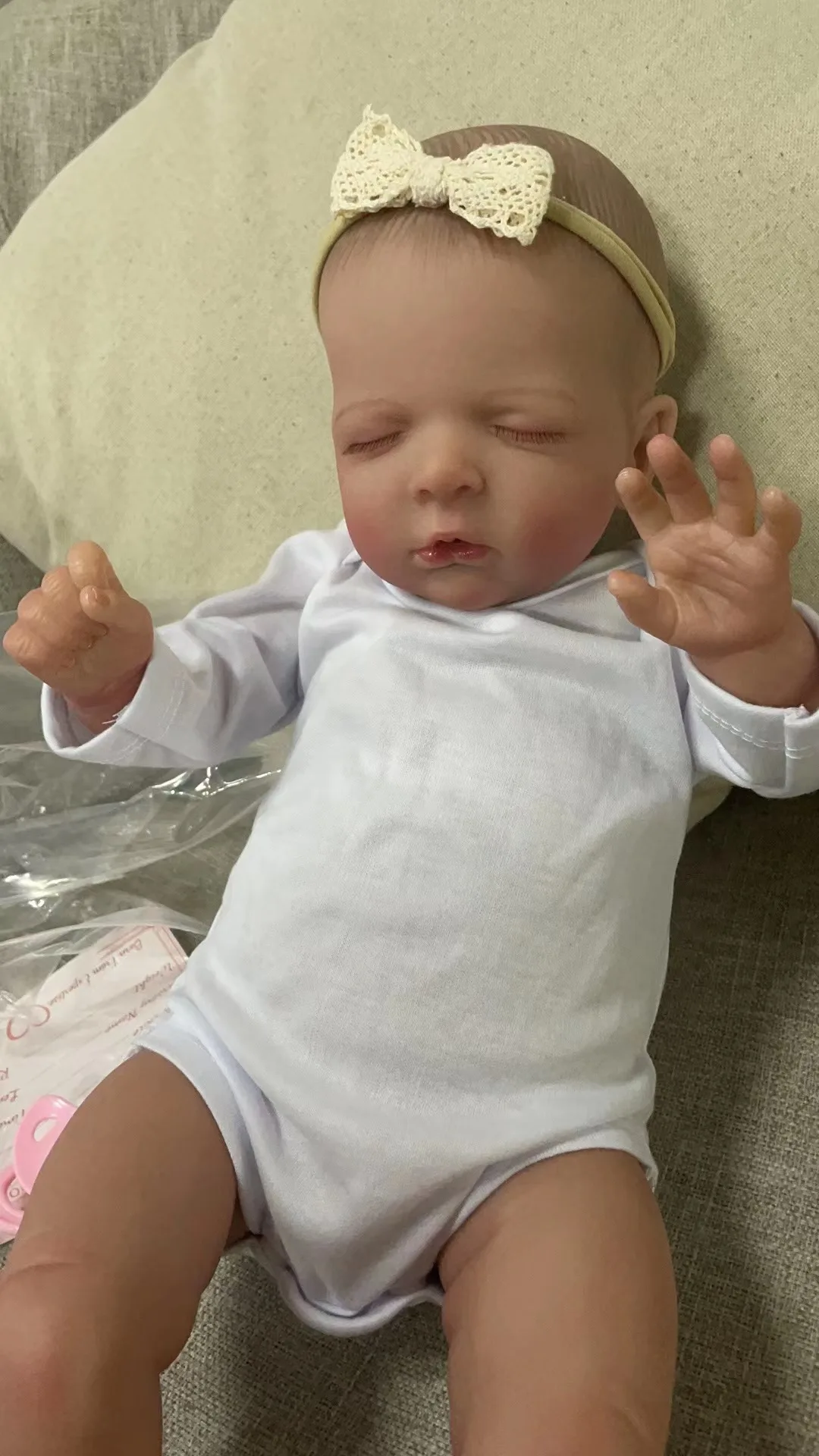 20-дюймовая уже готовая кукла-Реборн Луиза Реалистичная Мягкая на ощупь спящая куколка 3D-кожа с нарисованными от руки волосами.