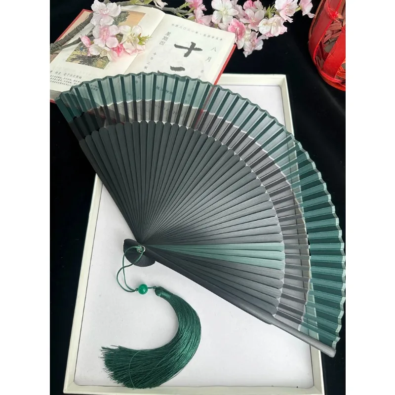 Китайский веер в античном стиле, полупрозрачный летний веер cheongsam Hanfu, двухцветный складной веер, черный и зеленый бамбуковые веера