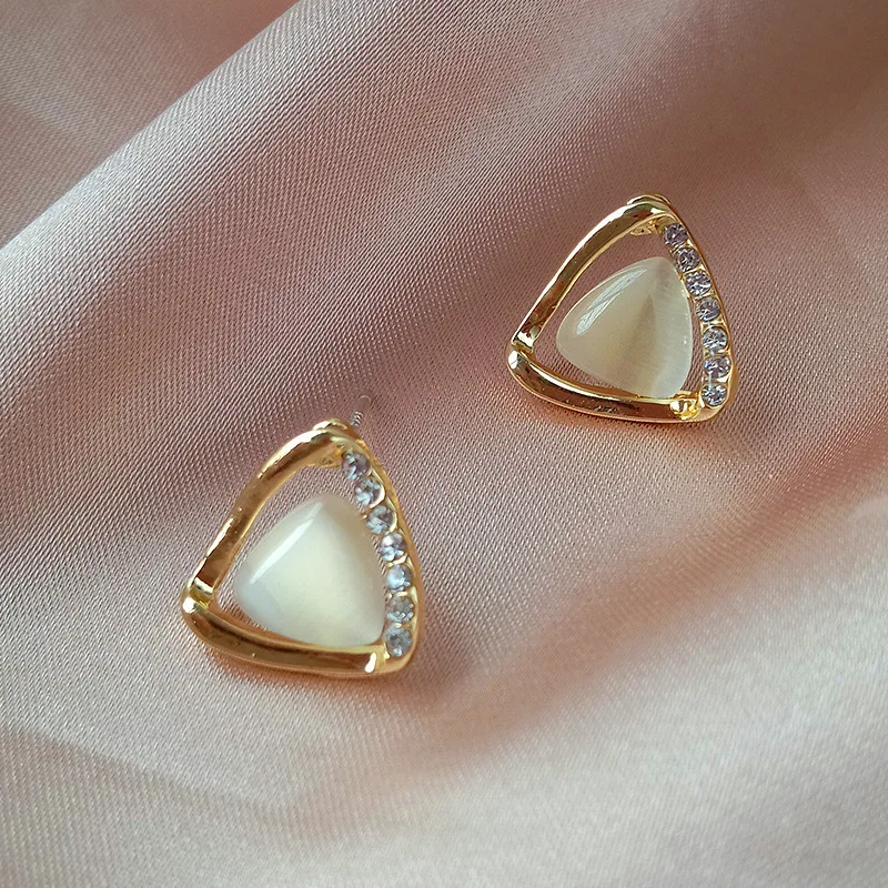 Геометрический треугольник с опаловыми серьгами в форме сердца, простые серьги для женщин, дизайнерские серьги brincos feminino luxo