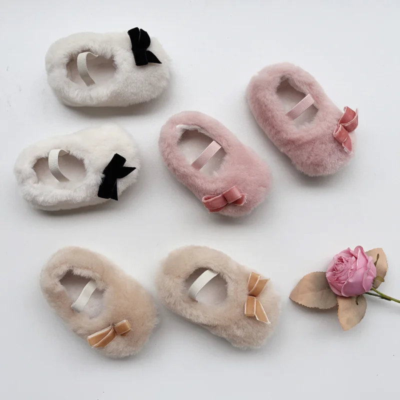 Детская обувь для милой девочки Плюс бархатная противоскользящая обувь для малышей, сохраняющая тепло. Mao Mao Милая одежда из хлопка, удобная.