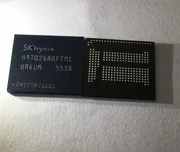 SD7DP24C-4G BGA162 EMCP 32 + 4 4GB В наличии, микросхема питания