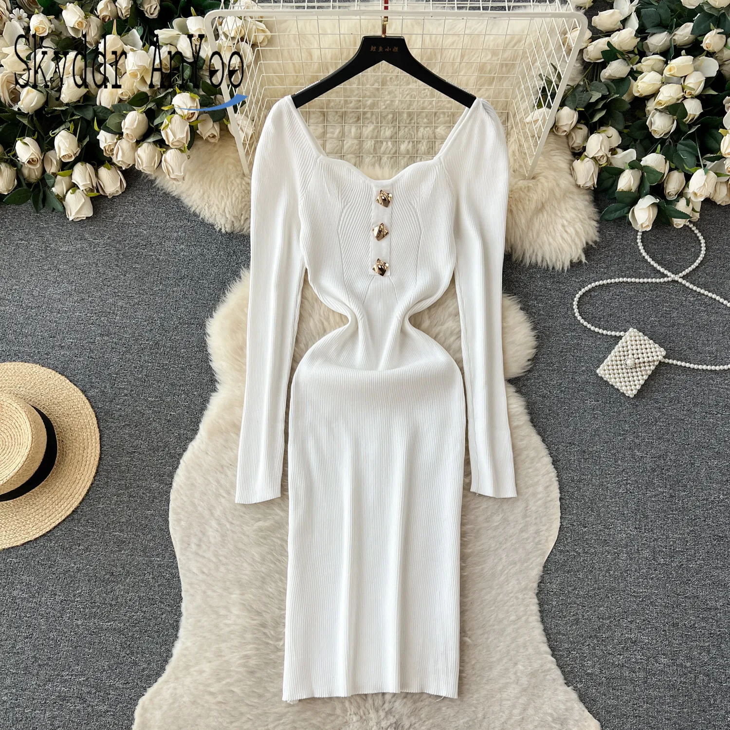 2023 Осенне-зимние Женские трикотажные платья с длинным рукавом Vestidos с квадратным вырезом и металлической пуговицей, Облегающее Шикарное Белое Женское платье