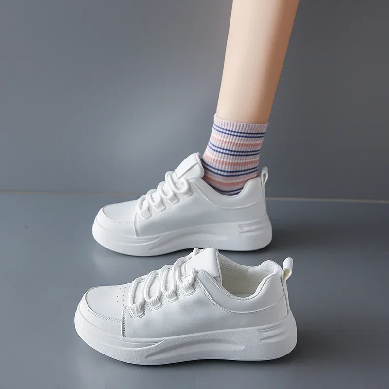 Легкие женские кроссовки для бега, уличные дышащие женские спортивные нескользящие кроссовки, Гибкие вулканизированные