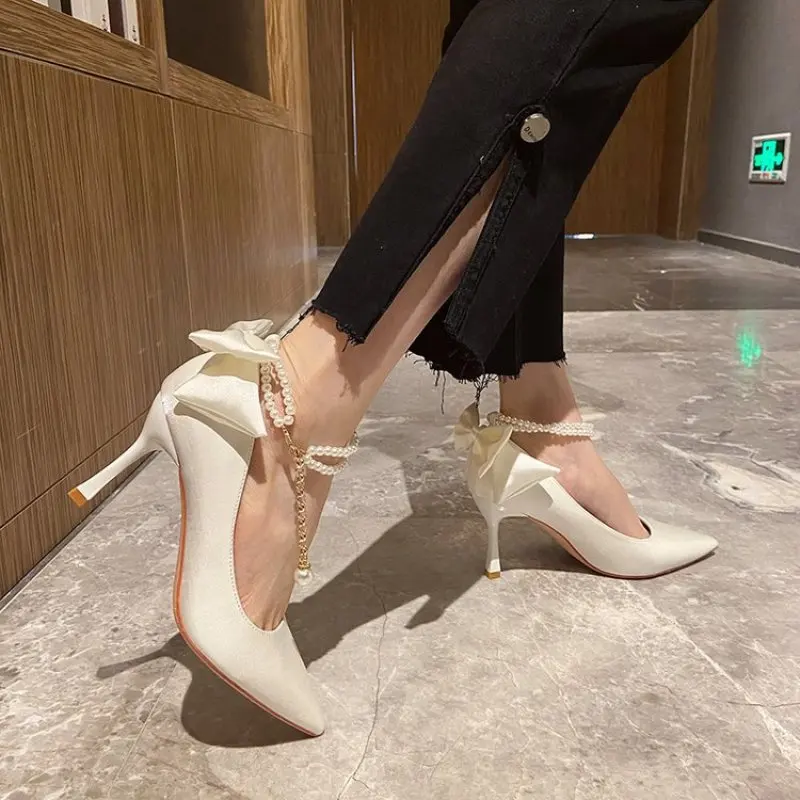 Женская обувь Женские туфли на высоком каблуке, украшенные жемчугом с бантом и лентой, женские элегантные вечерние удобные туфли-лодочки, босоножки в английском стиле 40 г.