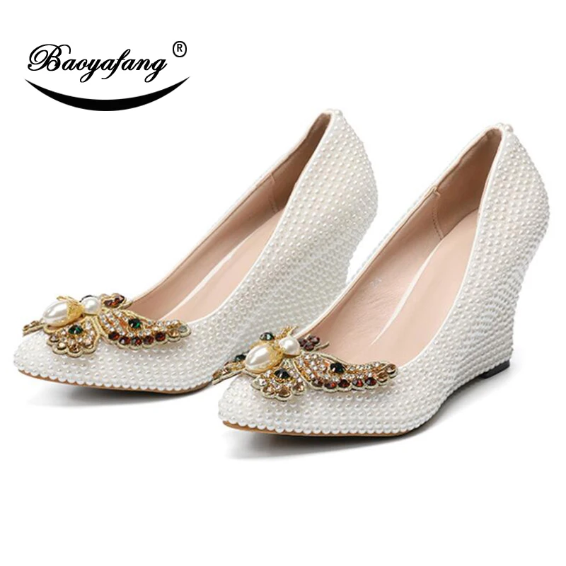 BaoYaFang/ Женские вечерние модельные туфли на танкетке с острым носком, Свадебные туфли с белым жемчугом, НОВИНКА 2019 ГОДА, туфли-лодочки большого размера