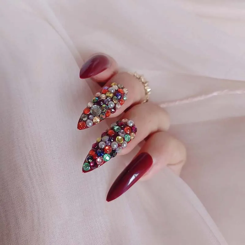 24шт Удлиненные заостренные овальные накладные ногти slim art salon nail crystal diamond nail темно-красный